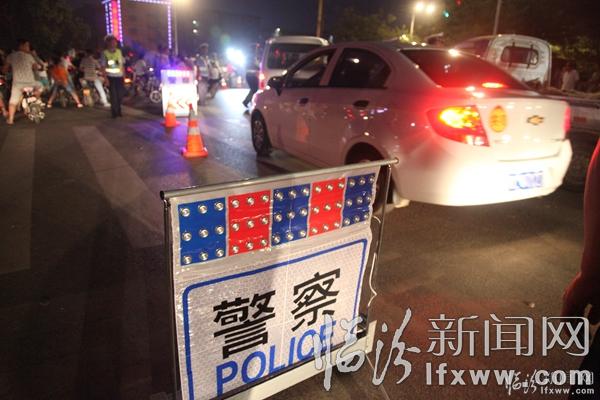 6月18日晚,臨汾交警大會(huì)戰(zhàn)第一次夜查 (8).jpg