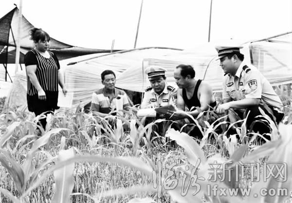 襄汾縣公安局交警大隊引深“大會戰(zhàn)”宣傳教育工作