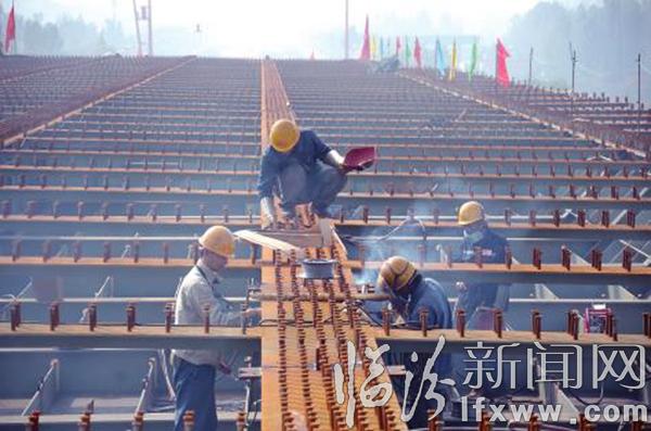 臨汾市區(qū)濱河西路與彩虹橋、景觀大道立交橋項(xiàng)目掠影