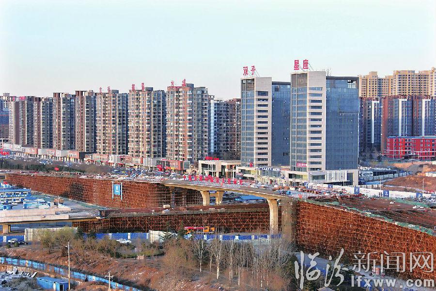 臨汾市區(qū)迎賓大道立交橋項(xiàng)目步入“百日攻堅(jiān)”