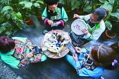 片區扶貧的新探索——武陵山片區脫貧攻堅紀實 片區扶貧的新探索——武陵山片區脫貧攻堅紀實