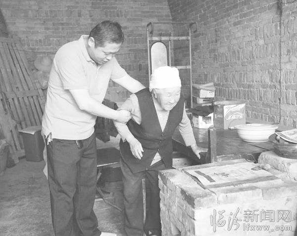 汾西侯雙華:精準(zhǔn)扶貧擔(dān)子很重 我依然堅(jiān)行