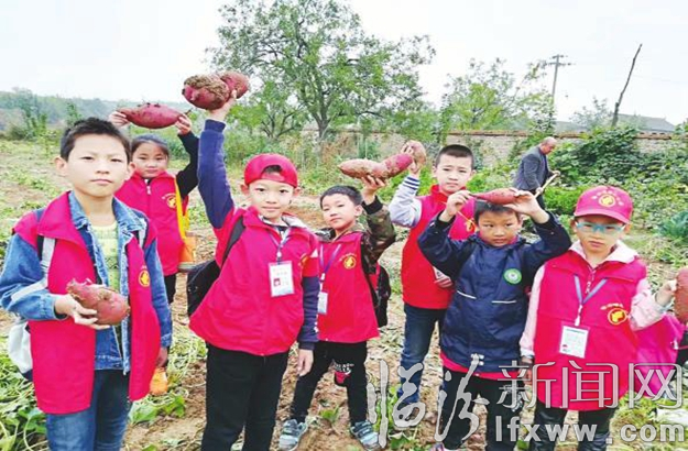 翼城:小記者返璞歸真體驗(yàn)“田園生活”