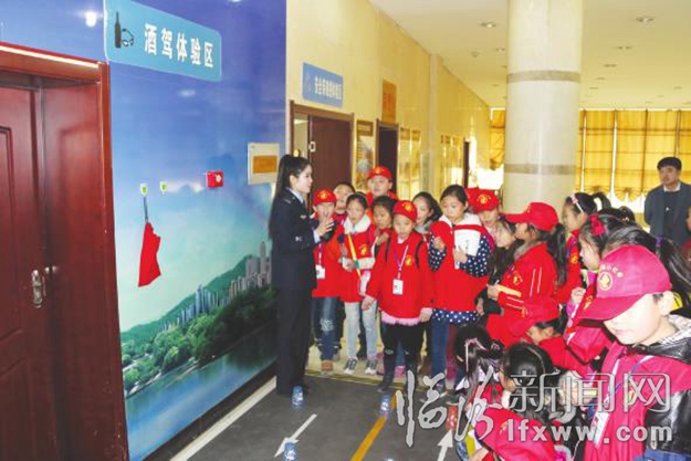 學交規 臨汾晚報小記者爭做文明出行好少年