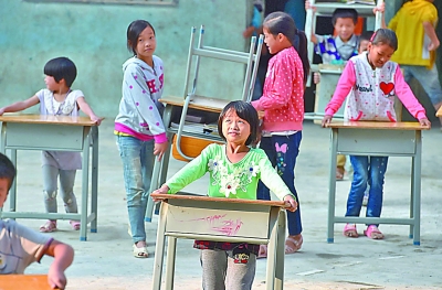 2017教育扶貧實現“精準滴灌”