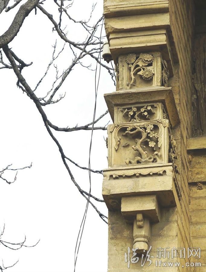 保存完好的鄉寧旗桿院