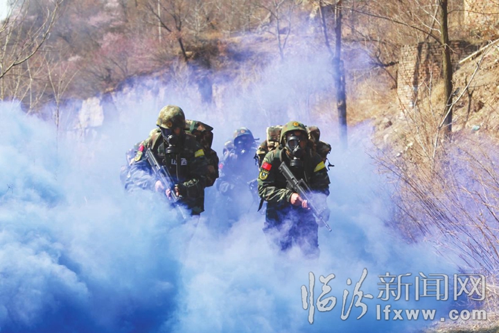 武警臨汾支隊第一季度“魔鬼周”極限訓(xùn)練掠影
