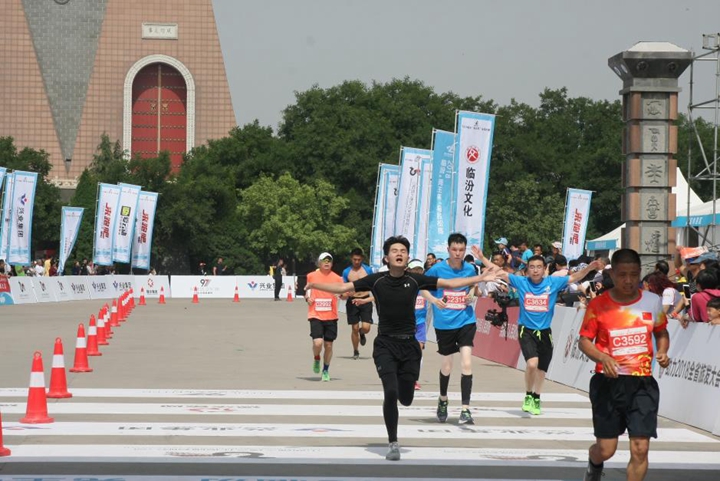 “堯王杯”馬拉松賽催熱古城臨汾