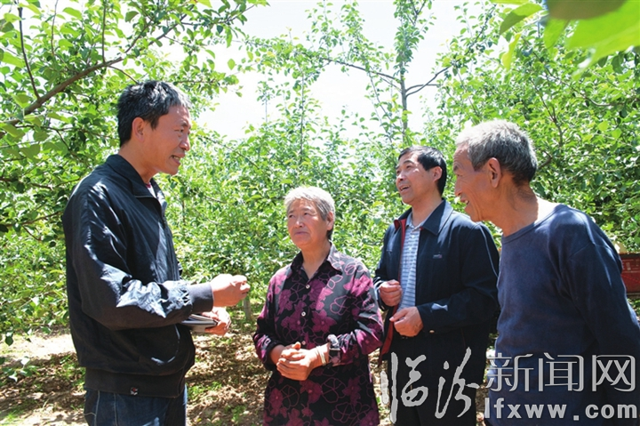 吉縣李進(jìn)學(xué):擼起袖子拔窮根