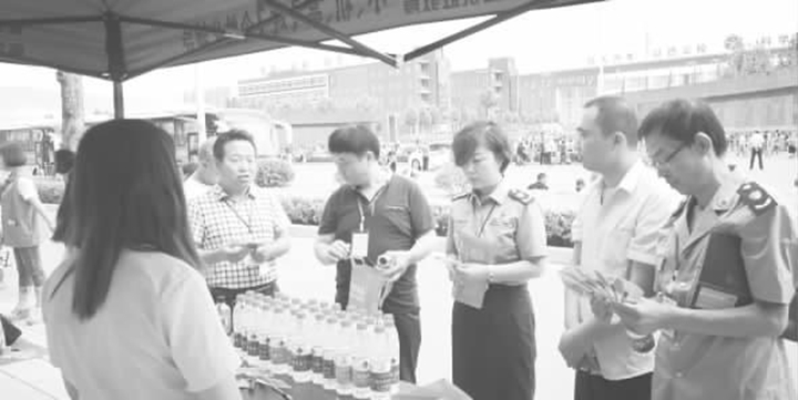 臨汾:高考路上 有一種愛(ài)叫默默陪伴