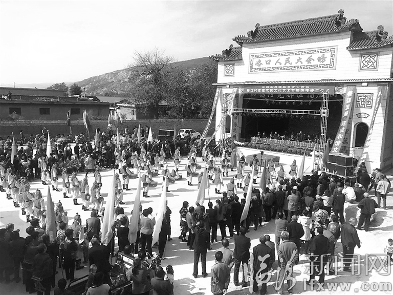 堯都區(qū)峪口村:文化“盛宴” 農(nóng)民“醉了”