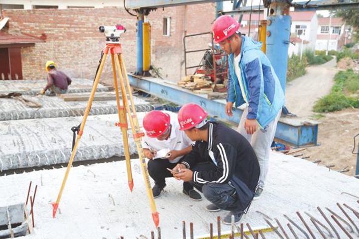 長臨高速項目順利通過交工驗收