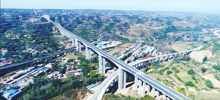 長臨高速項目順利通過交工驗收