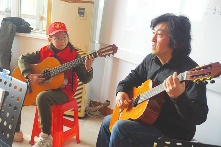 臨汾小記者:群藝館里 邂逅美妙弦音