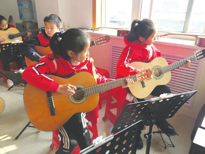 臨汾小記者:群藝館里 邂逅美妙弦音
