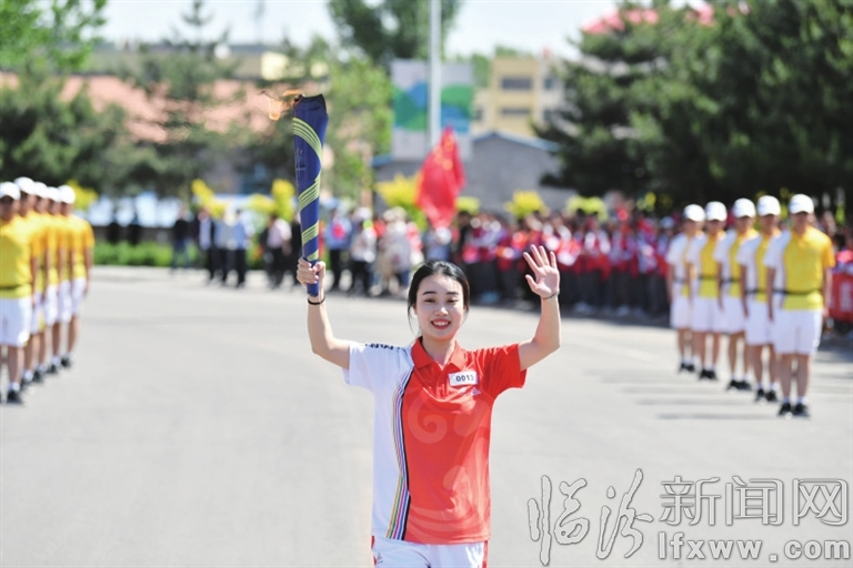 二青會火炬在古縣安澤傳遞