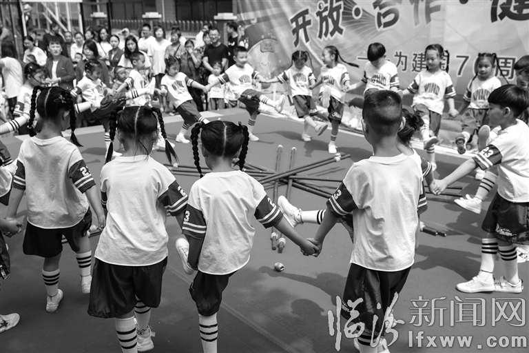 襄汾幼兒園:載歌載舞 慶祝自己的節(jié)日