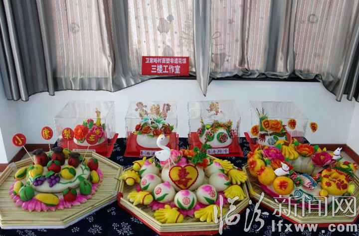柬埔寨外賓來隰縣,巧手媳婦做的花饃受稱贊!