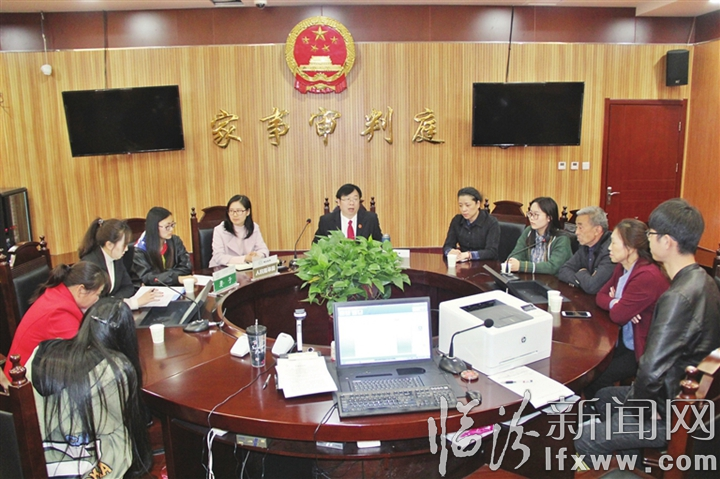 曲沃巨燕亭:堅守司法情懷讓千家萬戶幸福愉快