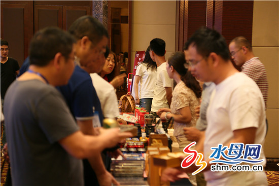 歷史文化與品牌完美融合 一枝筆萊陽梨汁助力新媒體創新發展峰會