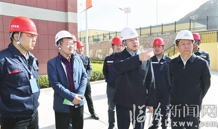 岳普煜在大寧調(diào)研