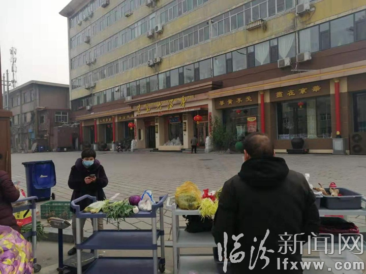 臨汾:餐館變身食材鋪 價格合理風味鮮