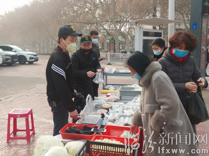 臨汾:餐館變身食材鋪 價格合理風味鮮