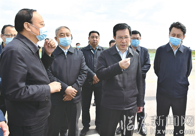 董一兵在堯都區調研開發區建設、重點項目建設、采石場專項整治等工作