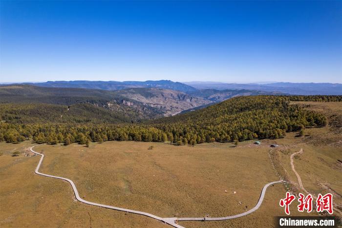 馬侖草原，風景如畫。　馬夢迪 攝