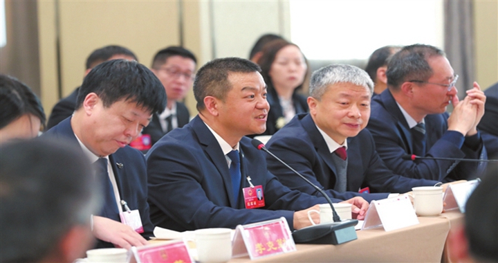 臨汾：認真履職 建言獻策