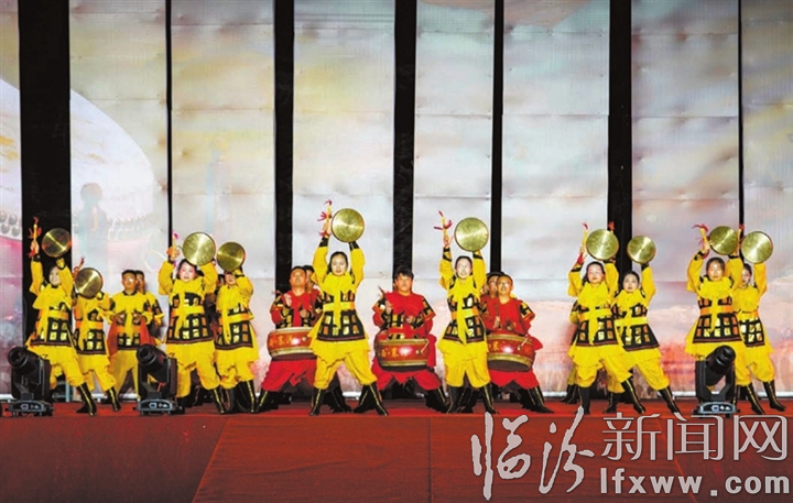 威風鑼鼓 敲出萬丈豪情.jpg