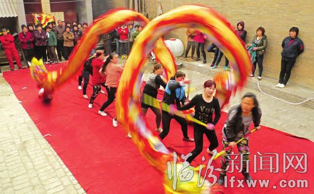 舞龍隊正在緊張訓練