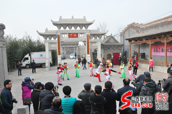 01、 2015年1月17日襄汾唐人居首屆非物質文化遺產展示文化節在唐人居舉辦 01、 2015年1月17日襄汾唐人居首屆非物質文化遺產展示文化節在唐人居舉辦