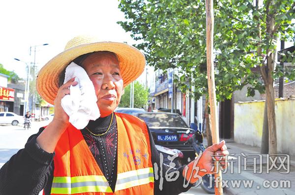 幾個小時打掃下來崔竹賢總是大汗淋漓。