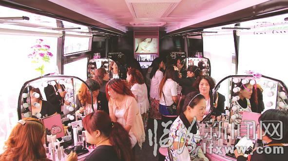 平陽廣場粉紅巴士 美麗蛻變就此啟程