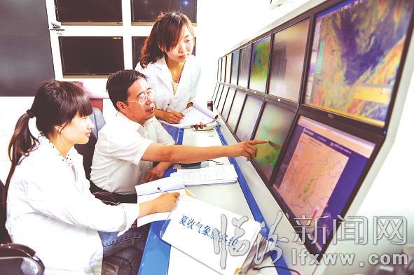 臨汾多部門聯(lián)合作業(yè)服務農(nóng)民保夏收