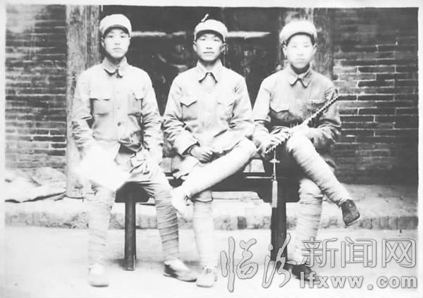 臨汾抗戰老兵為尋戰友一張照片珍藏六十六載