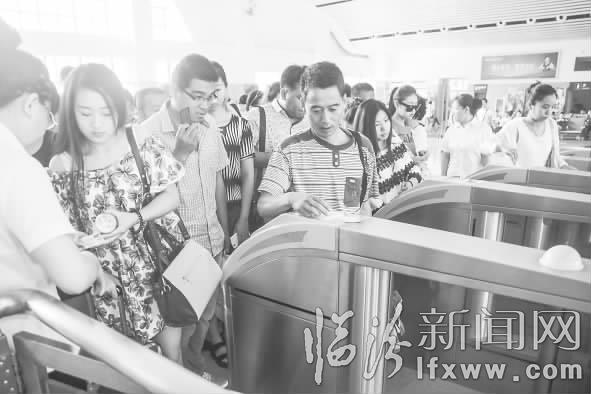 臨汾暑運大幕開啟 未現客流高峰