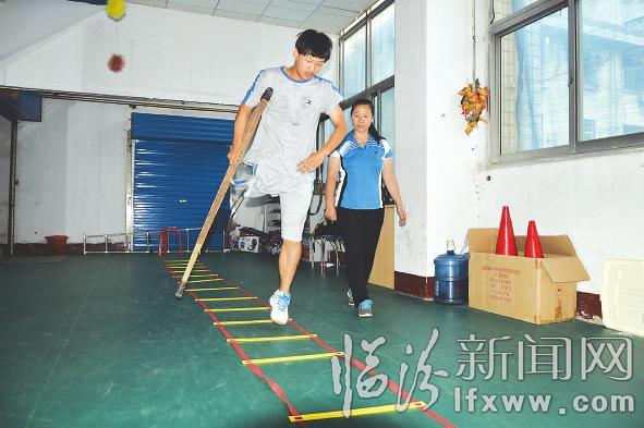 翼城90后單腿男孩的體育夢