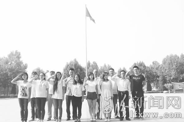 錦悅城大學生創業園組織大學生創業者走進駐臨某部學習參觀