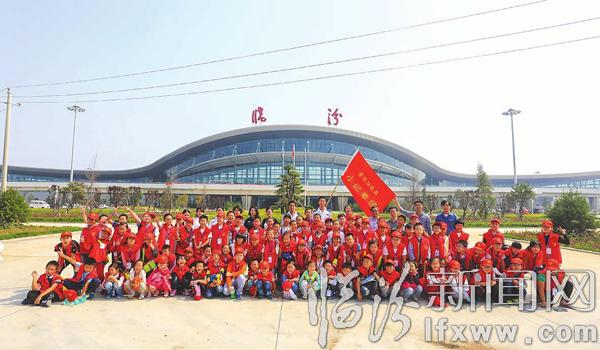 坐著公交“訪”機(jī)場 感受臨汾新變化