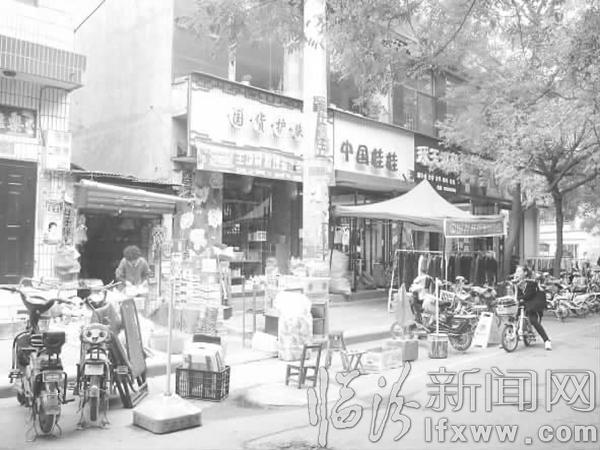 臨汾怪象:“誰”霸占了路邊的停車位