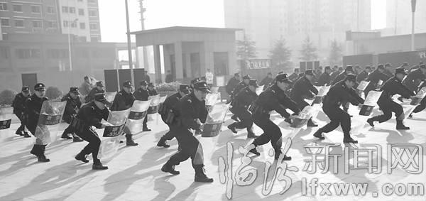 臨汾公安:實(shí)戰(zhàn)演練 推進(jìn)警務(wù)建設(shè)