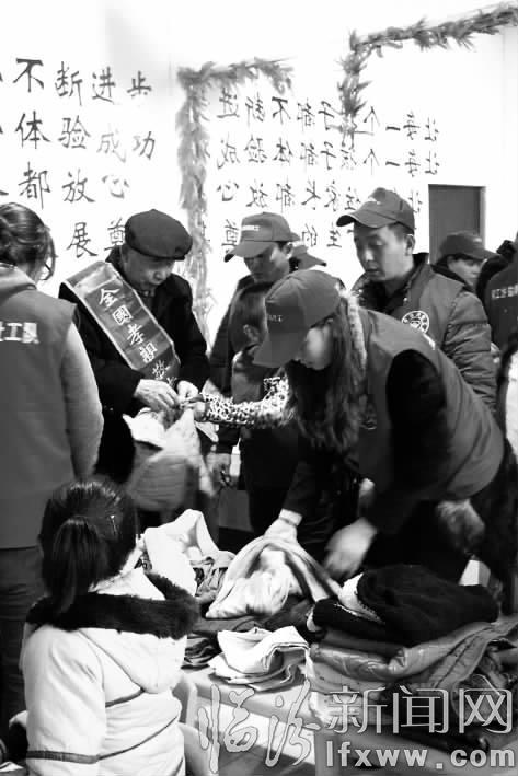 隰縣愛心志愿團(tuán)走進(jìn)特殊教育學(xué)校捐贈活動側(cè)記