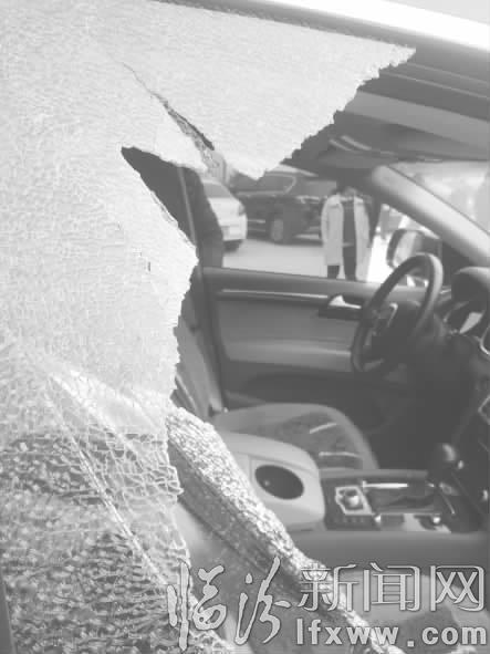 臨汾市民:襄汾東嶺場(chǎng)滑雪 我的愛車竟被襲“面”