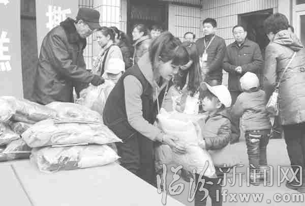 堯都區夢想幼兒園:300多件衣物包含孩子真真善情