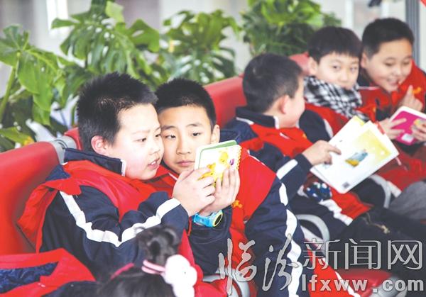 車站還為我們準備了小人書。