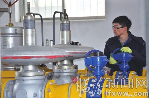 調壓站內進行的放散作業。