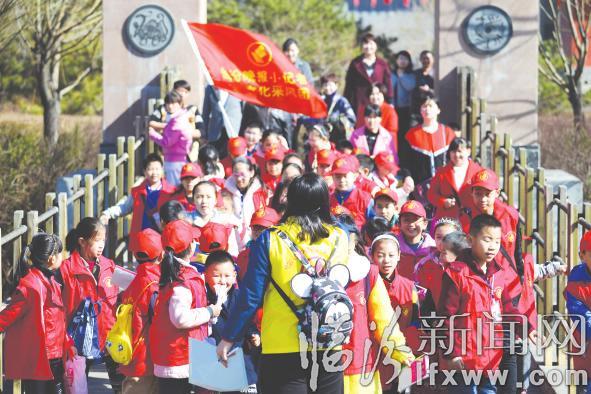 臨汾:捕捉春的氣息 感受古城公園風采