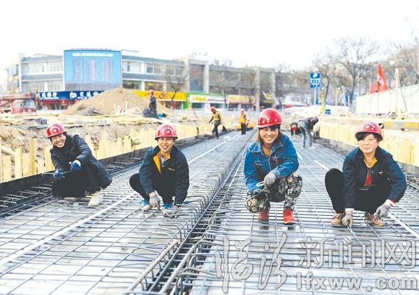 不怕苦累,笑對生活。